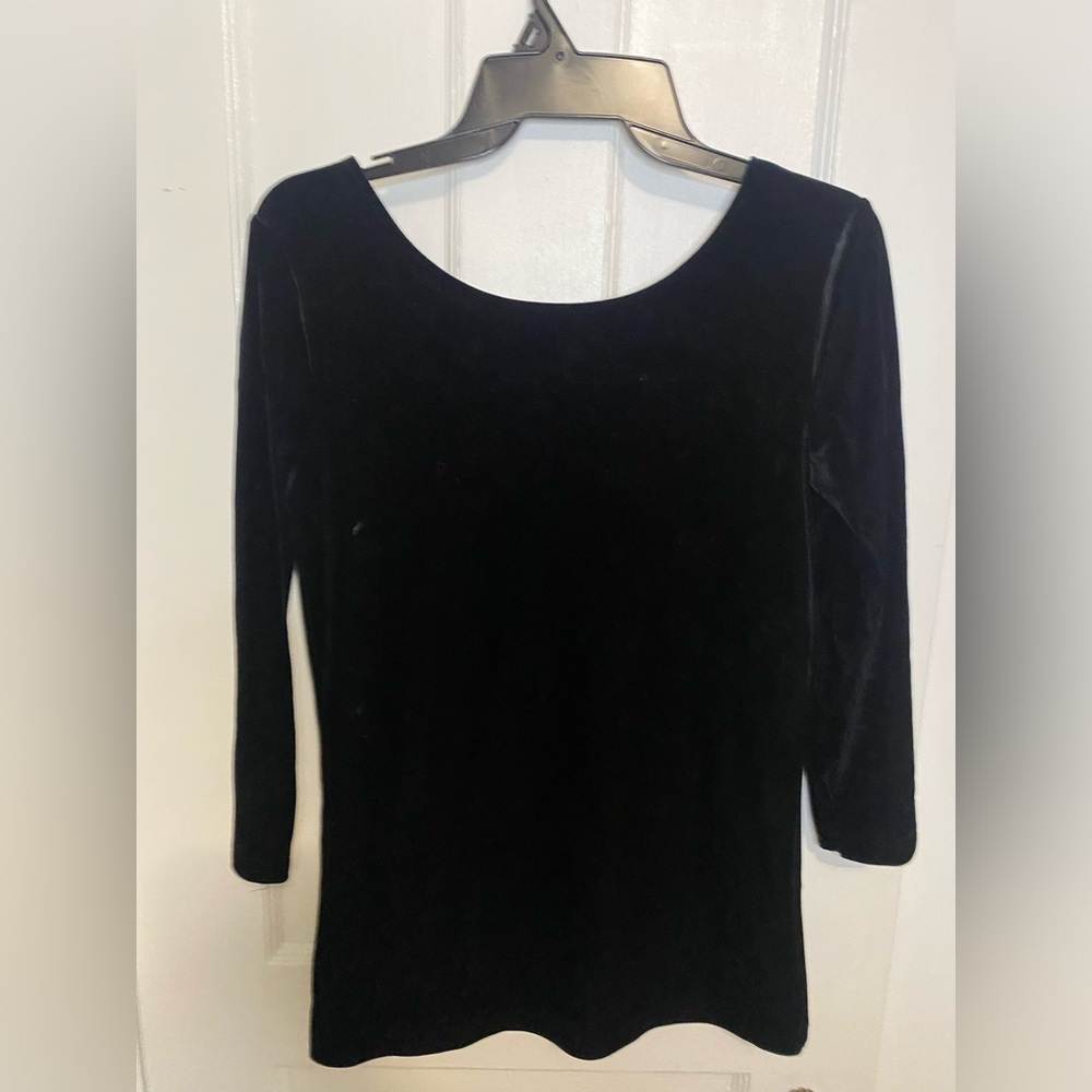 Black velvet 3/4 length top